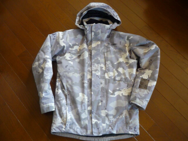 GOLDWIN　スキージャケット　メンズ　S　　新古品　ゴールドウィン　PHENIX　DESCENTE