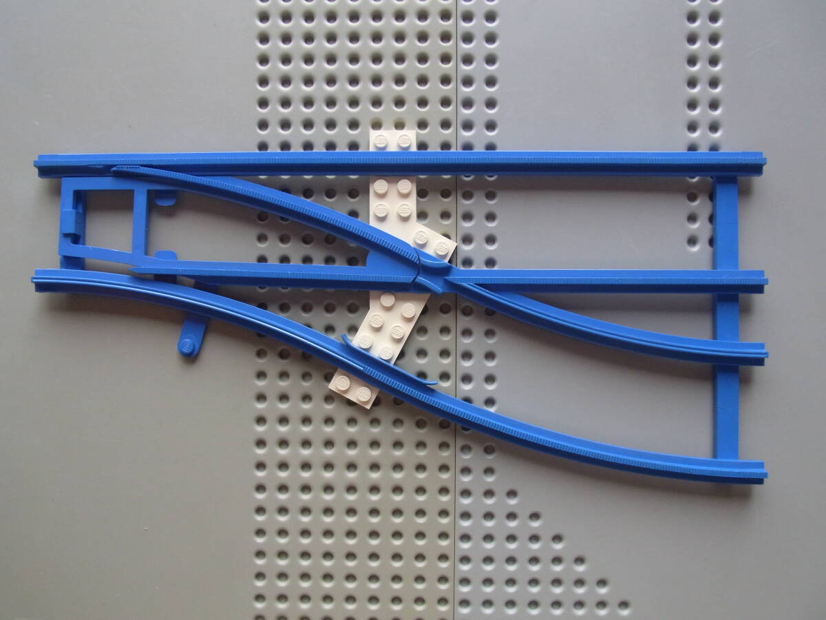 【中古】レゴ[LEGO] 4.5V汽車セット #119,#154 ポイントレール(右側分岐) [x879cx1] 鉄道 軌道 転轍機 1968年 オールドレゴ ヴィンテージ