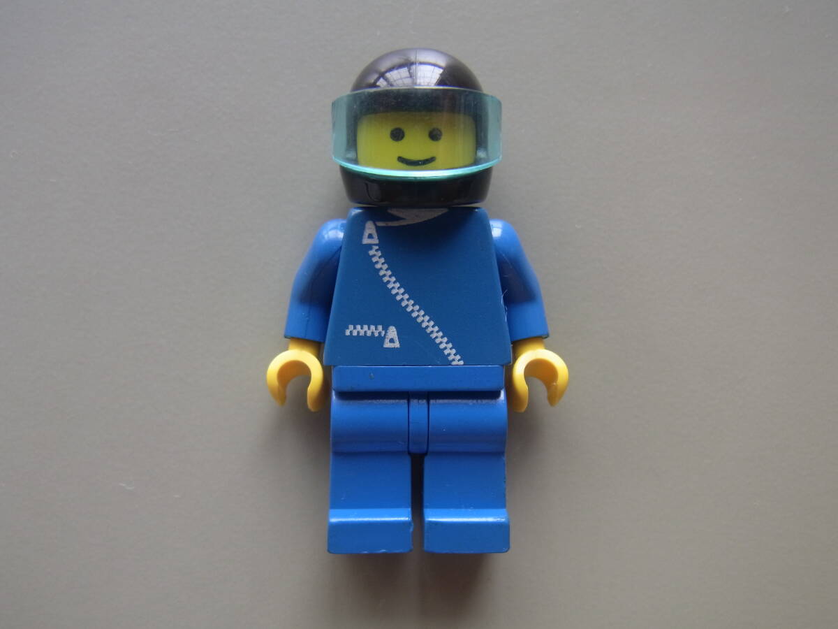 【中古】レゴ[LEGO]ミニフィグ 船 #4031 Fire Rescue 1991年 [zip024] 黒ヘルメット+青ジャケットの救命士 オールドレゴ ※複数在庫品