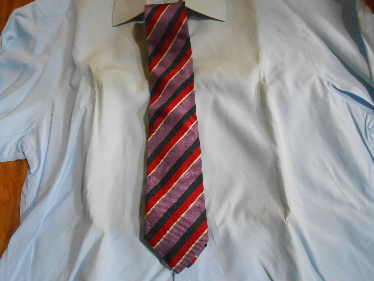 フランス老舗シャツメーカー Charvet シャルベ 　細身のスマートなシルクのレジメンタルタイ　フランス製 シャルベ