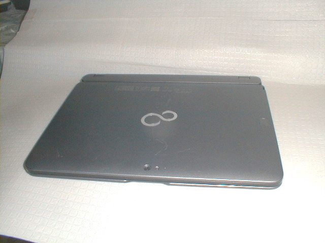ジャンク起動せず　Fujitsu 　FMV-NKB9　ARROWS Tab