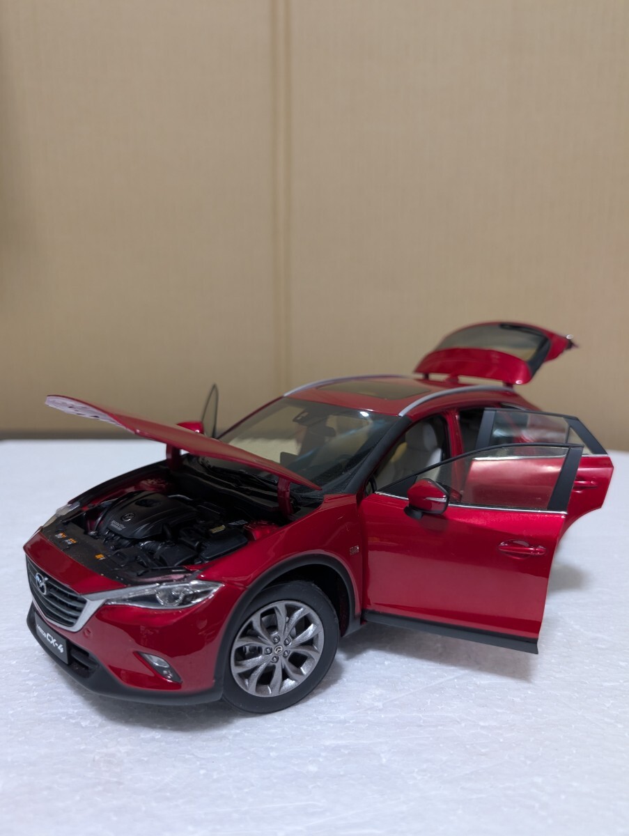 非売品 MAZDA特注 マツダ CX-4 赤 ミニカー 1/18 MAZDA ボンネット開閉 全ドア開閉 サンルーフチルト リアゲート開閉 ドアミラー開閉