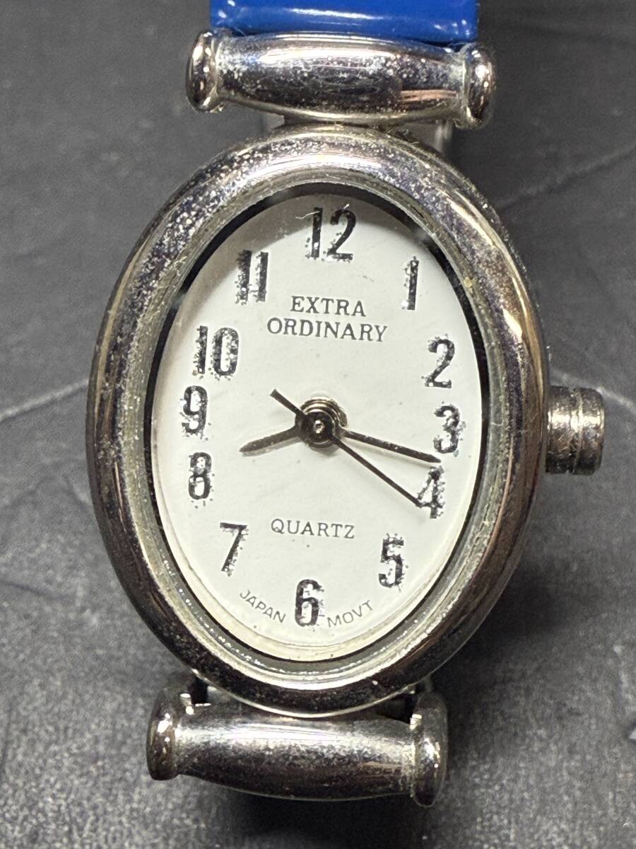 ★コレクター必見 ビンテージ EXTRA ORDINARY QUARTZ 腕時計 動作未確認 ジャンク シルバーカラー 銀色 コレクション GT501