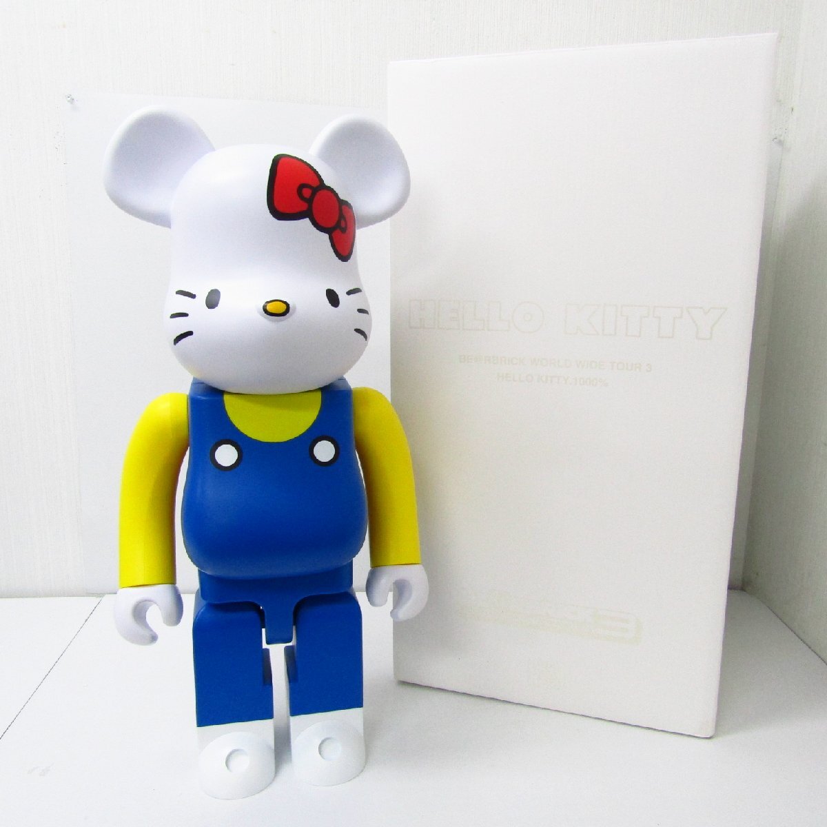 MEDICOM TOY BE@RBRICK HELLO KITTY (青オーバーオール版) 1000％ メディコムトイ ベアブリック フィギュア ハローキティ ▼AC26460