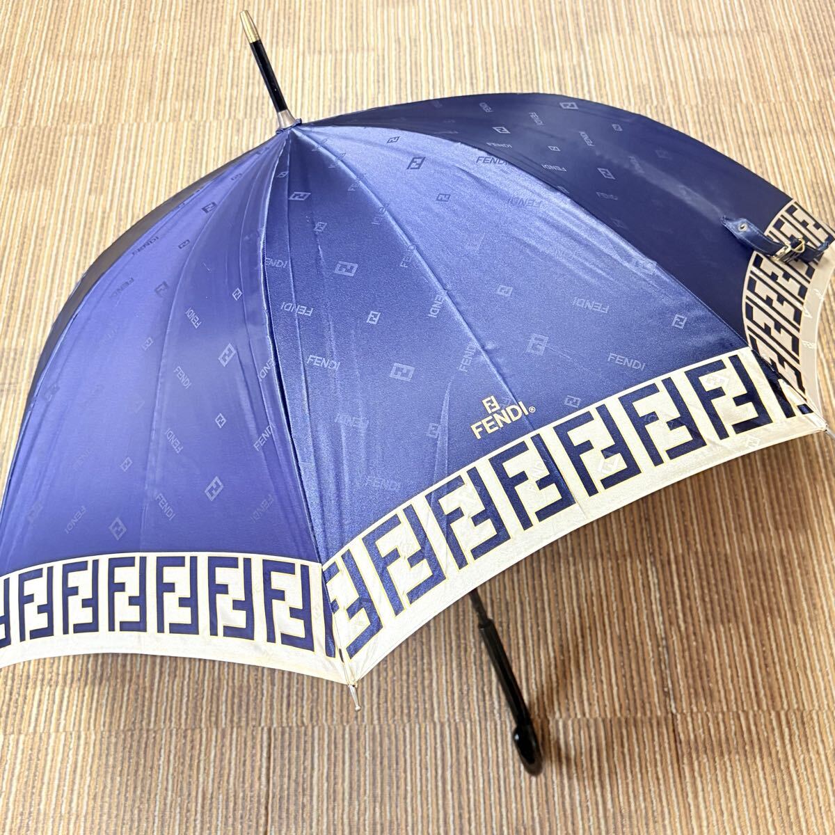 FENDI フェンディ　ズッカ柄　FF柄　文字ロゴ総柄　晴雨兼用長傘　メタリックネイビー