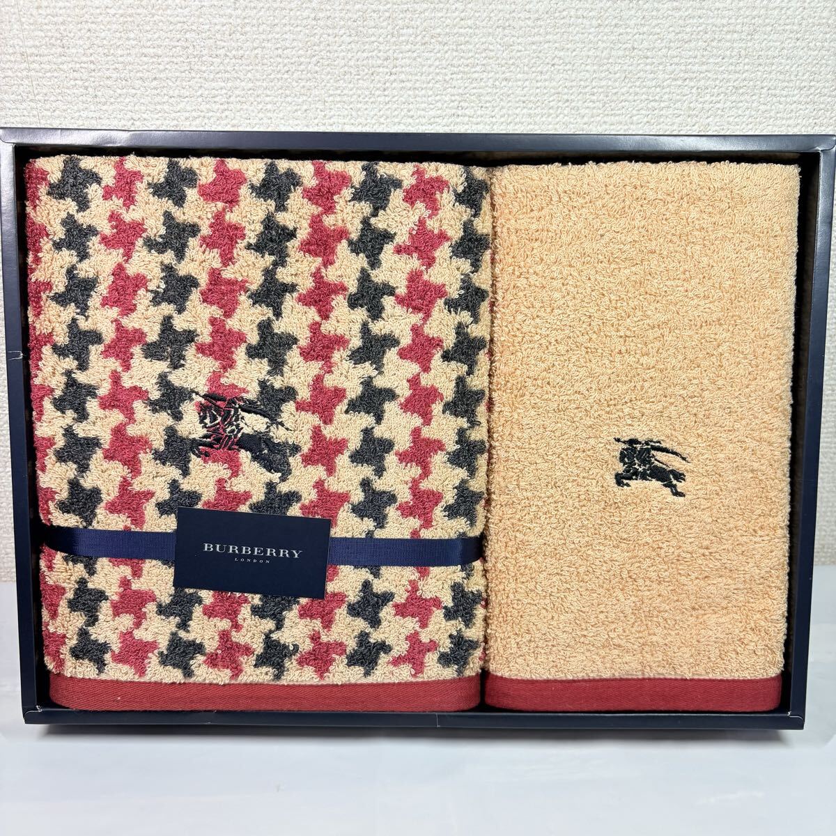 美品未使用　 BURBERRY LONDON バーバリーロンドン　バスタオル　フェイスタオル　 西川産業　ベージュ