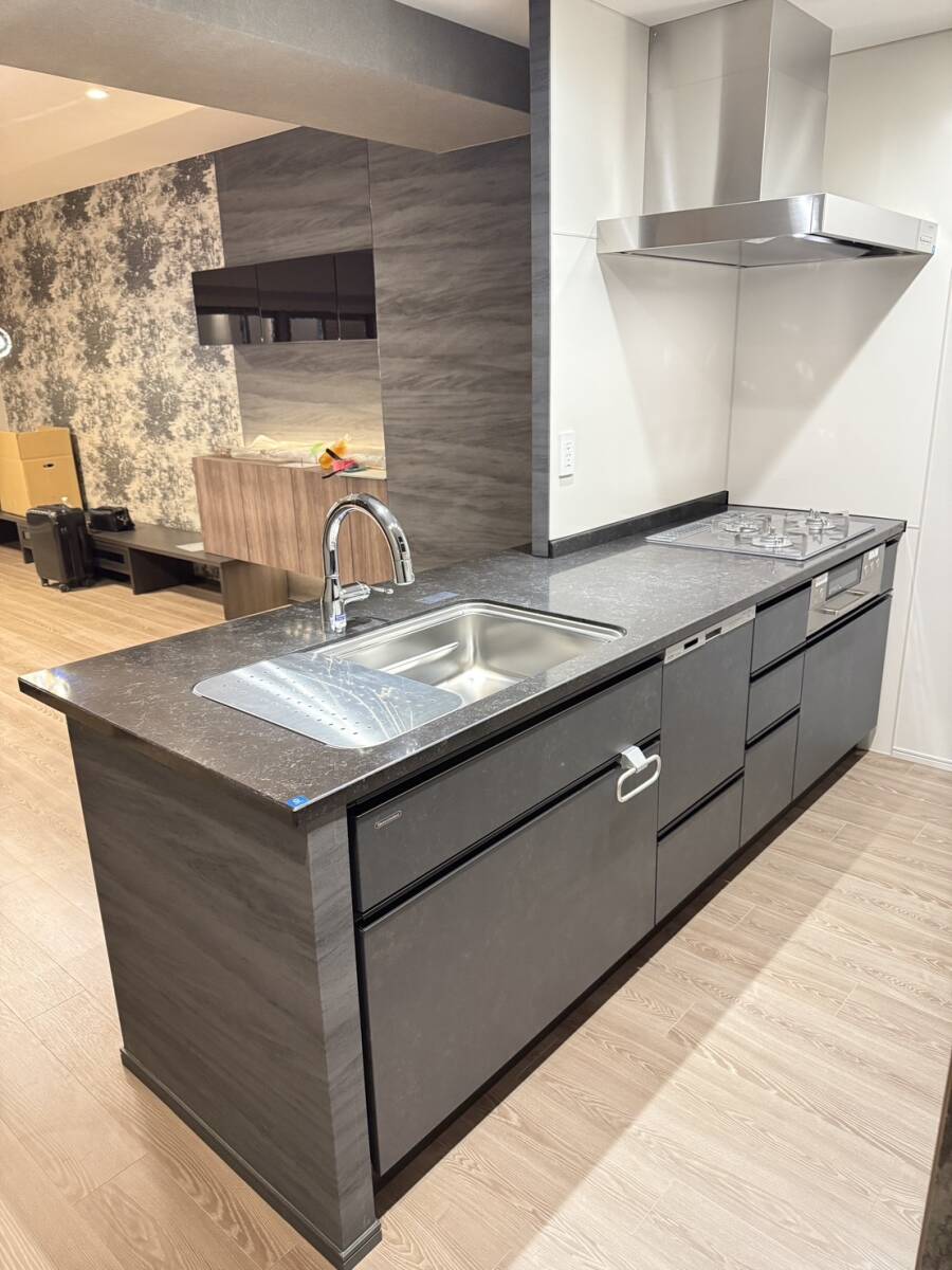 AN-1◇モデルルーム展示品◇タカラスタンダード システムキッチン センサー水栓 食洗機 レンジフード コンロセット リフォーム