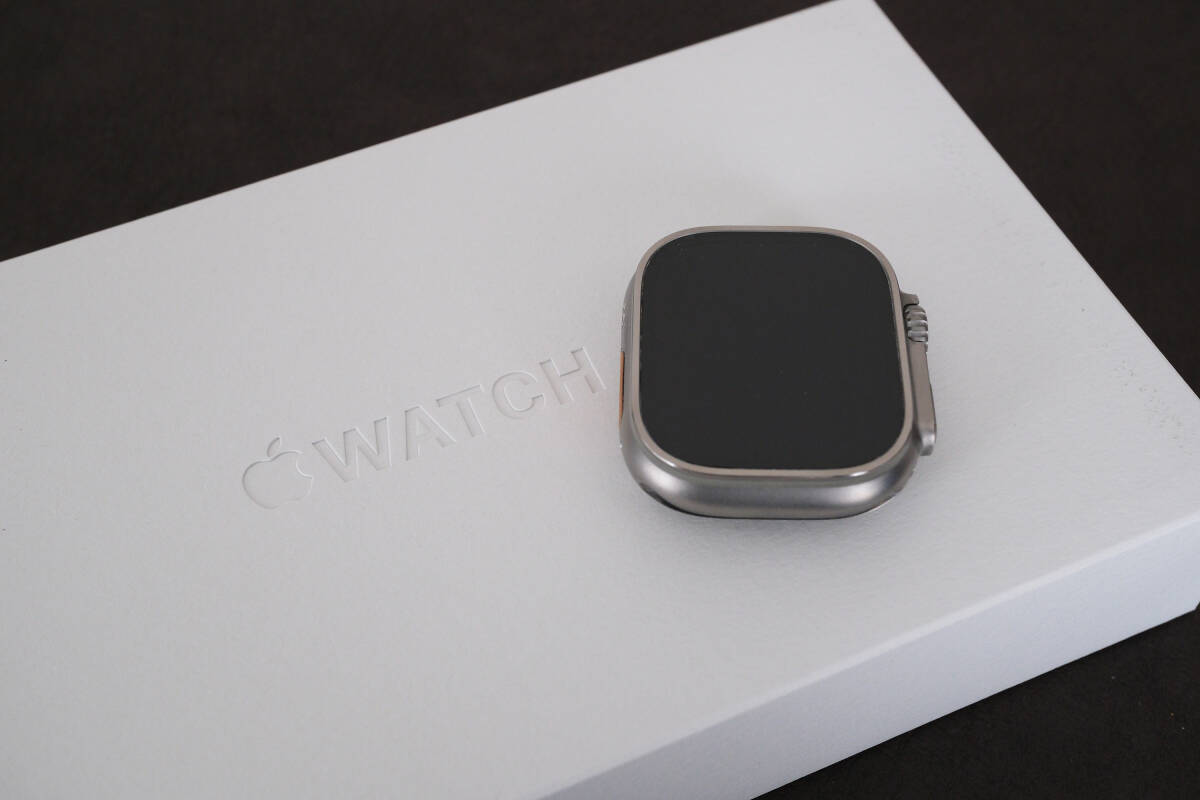 【美品】Apple Watch Ultra 2 49mm Titanium MREY3J/A 
