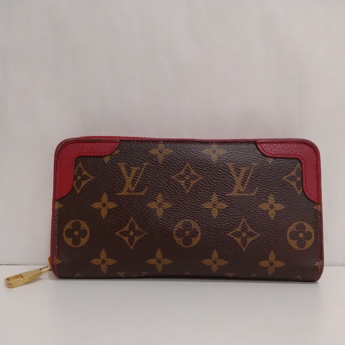 M209001　ルイヴィトン LOUIS VUITTON　モノグラム　レティーロ　ジッピーウォレット　長財布　箱なし