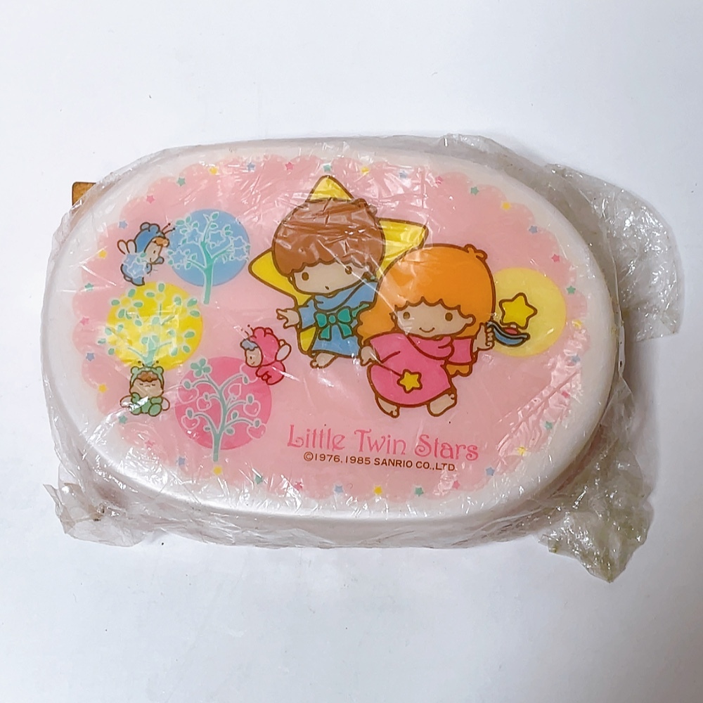 送料無料 即決 未使用 長期保管品★リトルツインスターズ キキ＆ララ 弁当箱 ランチボックス 1985年 サンリオ SANRIO 当時物 希少レア