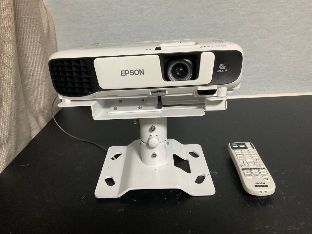 EPSON EB-W41プロジェクター 1台 天吊り金具付き 9-19-A