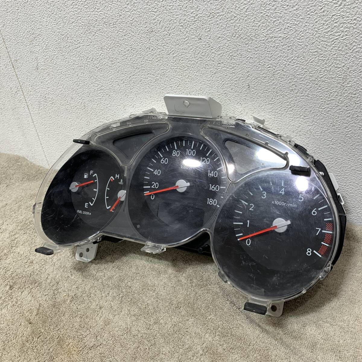 SUBARU スバル　フォレスター　純正　スピードメーター　85012SA061　XZ3939