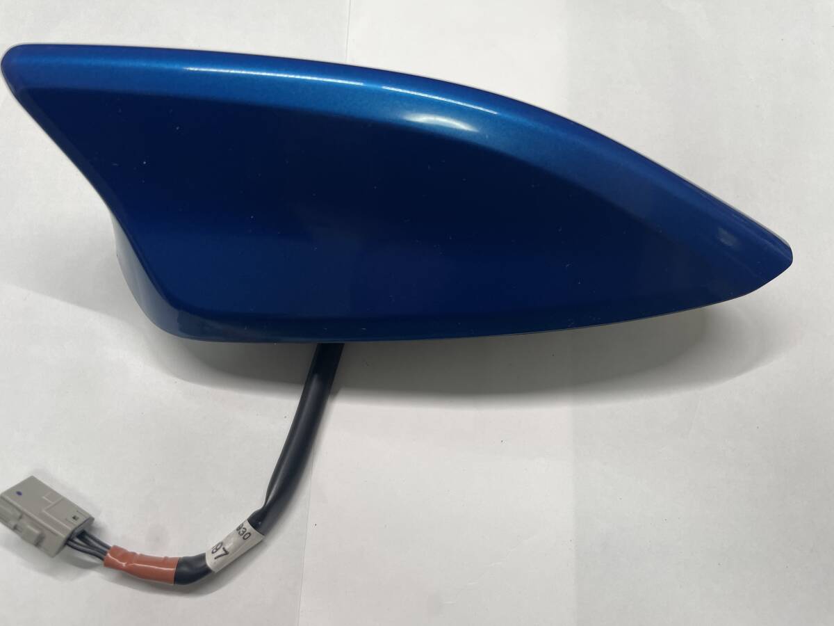 スイフト　スイフトスポーツ　対応　シャークアンテナ　ドルフィンアンテナ　ワンオフ品　ブルー　ZC33S ZC83S　ZC53S