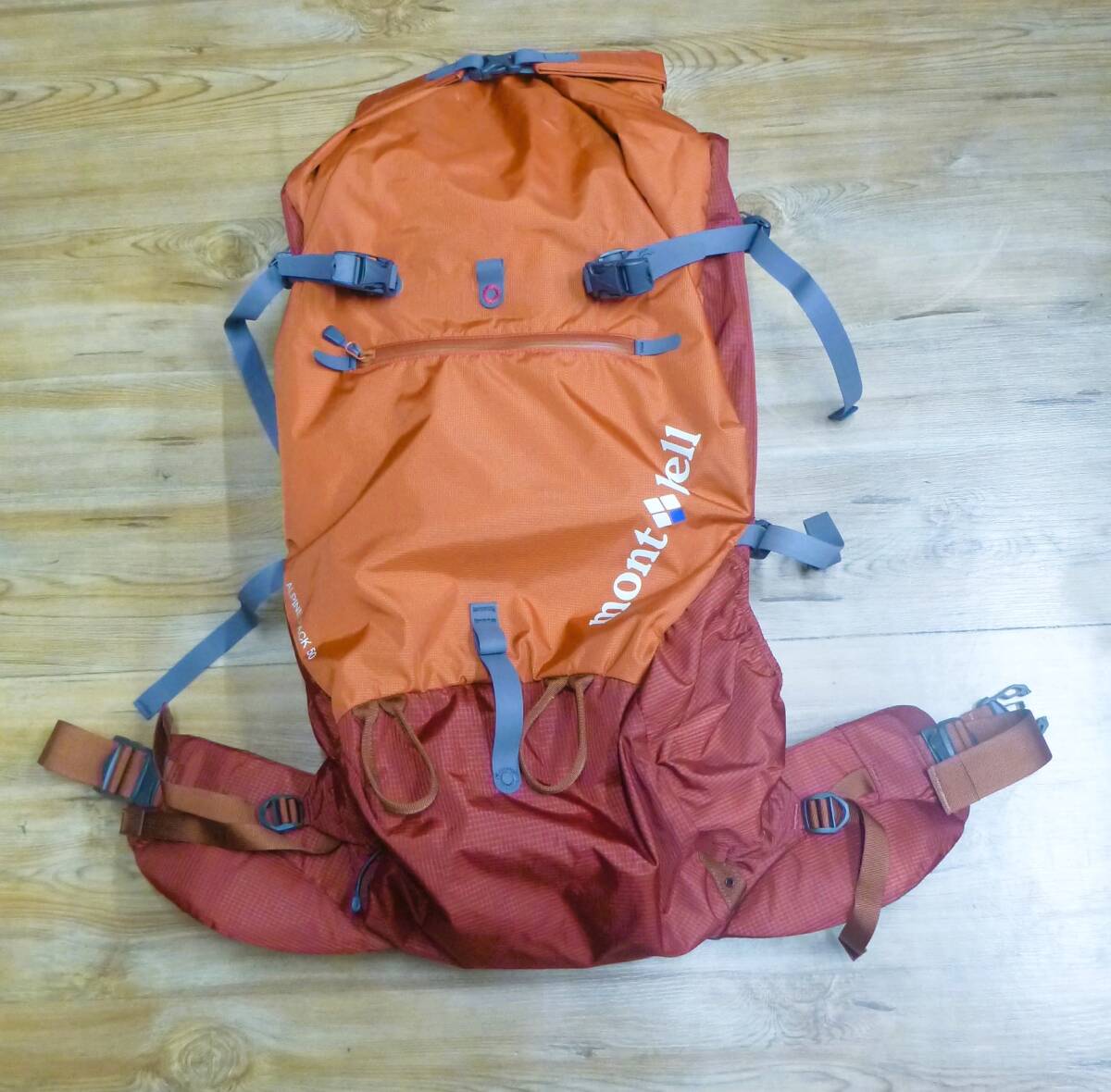 ☆新品未使用　モンベル　防水　アルパインパック50L　背面調整可　テント泊　縦走　バックパック　登山　クラミング　雪山