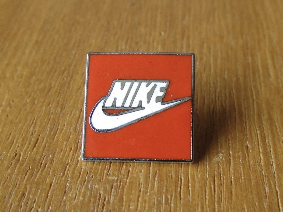 当時物 90年代 NIKE ナイキ （その２）ロゴ 広告 古い ピンバッジスニーカー acg ピンズ # Y04
