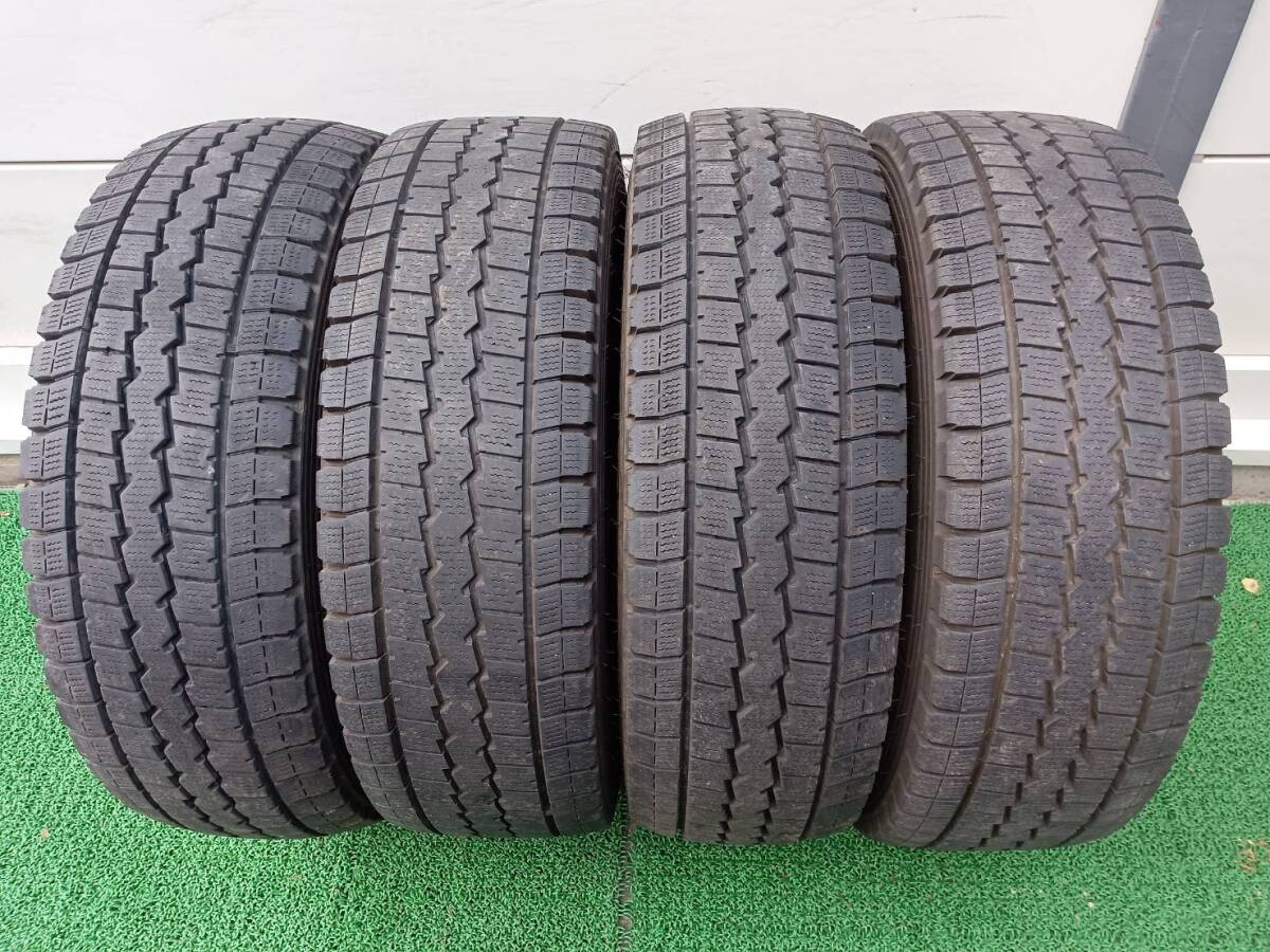 ★残り溝約6.5-9.5mm★23年製★ ダンロップWINTER MAXX LT03M 225/70R16 117/115L LT　4本セット スタッドレス　C608