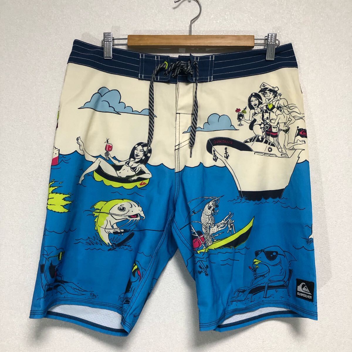 ★ クイックシルバー QUIKSILVER サーフパンツ 水着 サイズ表記不明 QBS131245 ボードショーツ