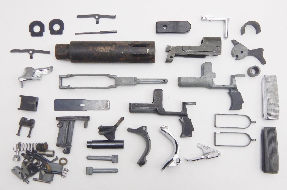 MGC パーツ☆ガバメント系　M1911A1 ガスガン用と思われる部品☆金属製 色々まとめて☆C0912832