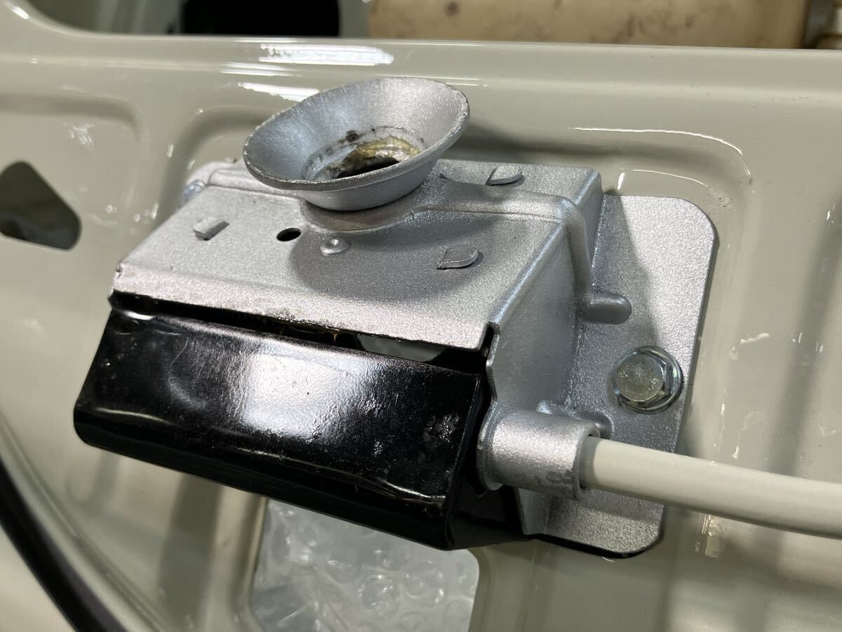 空冷ＶＷ　空冷ワーゲン　空冷ビートル　タイプ１　純正　フロントフード　ロック　カバー　〜67年　①