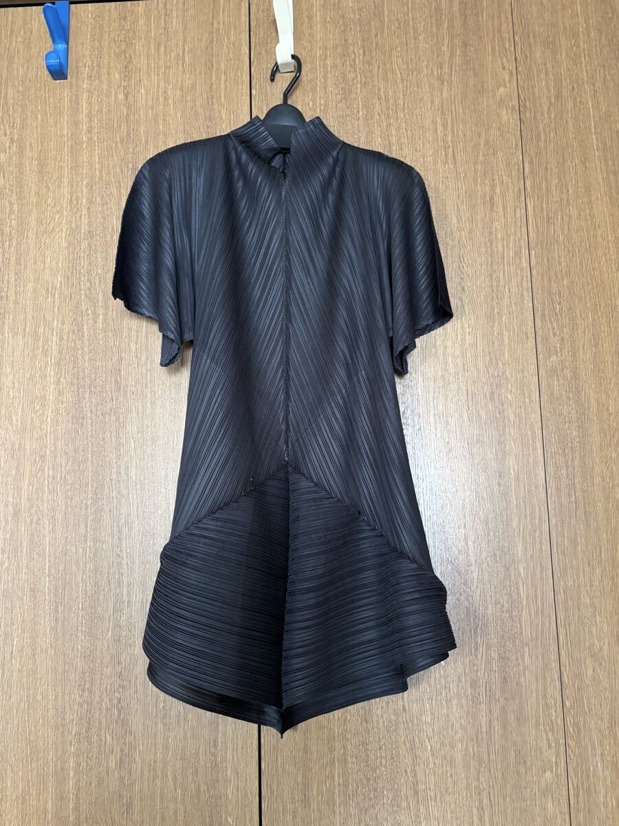 新品PLEATS ブリーツ・デザインあり・半袖チュニック・ブラック・