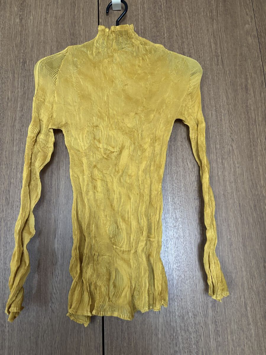 新品 PLEATS加工 トップス