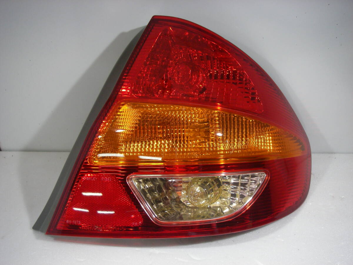 (418-100-M3) プリウス NHW10 中古純正右テールライト 47-2