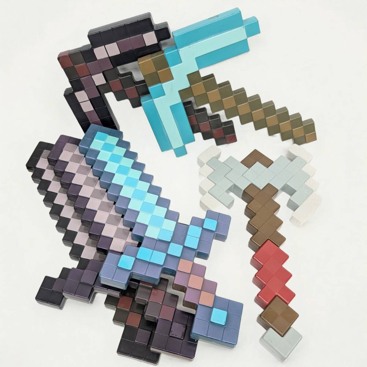 Minecraft マインクラフト　剣 つるはし ダンジョンズ デラックス サウンド ダブルアックス 等 6点まとめ売り 現状品