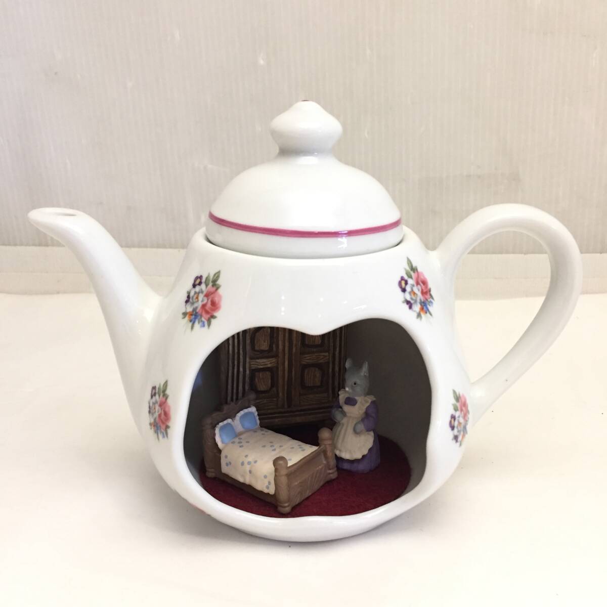 F090904◎ロイターポーセリン REUTTER PORZELLAN ドイツ ドールハウス ティーポットのお家 ミニチュア 縦約13㎝×横約16㎝×幅8.5㎝◎