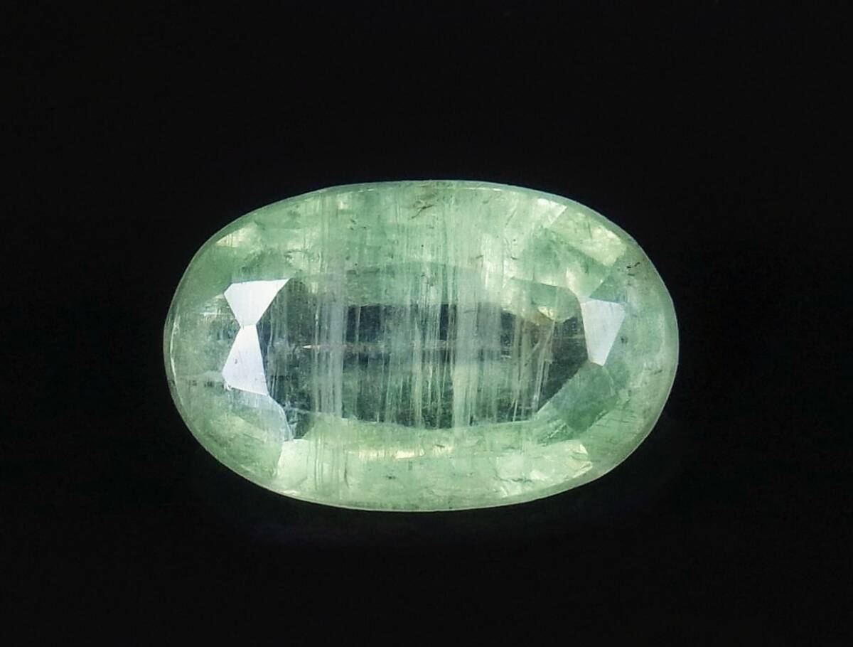 《Gem Force》珍品！イエローグリーンカイヤナイト 3.90CT ルース