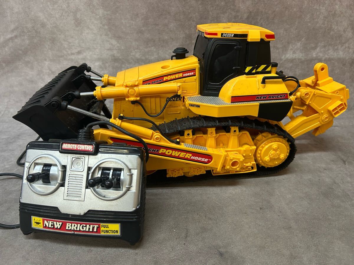 ニューブライトライトリモコン けんせつ車 パワーブルドーザー 重機 レトロ おもちゃ 大きい ジャンク品 