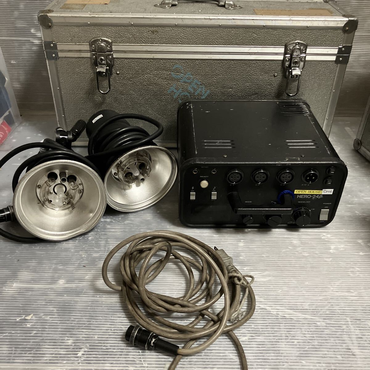  O264 photona HERO-24β ヘッド 2灯 セット フラッシュ ジェネレーター ストロボ ハードケース付