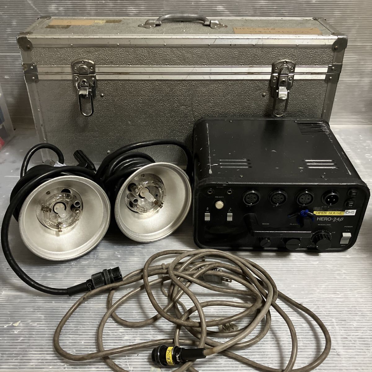  O265 photona HERO-24β ヘッド 2灯 セット フラッシュ ジェネレーター ストロボ ハードケース付き 