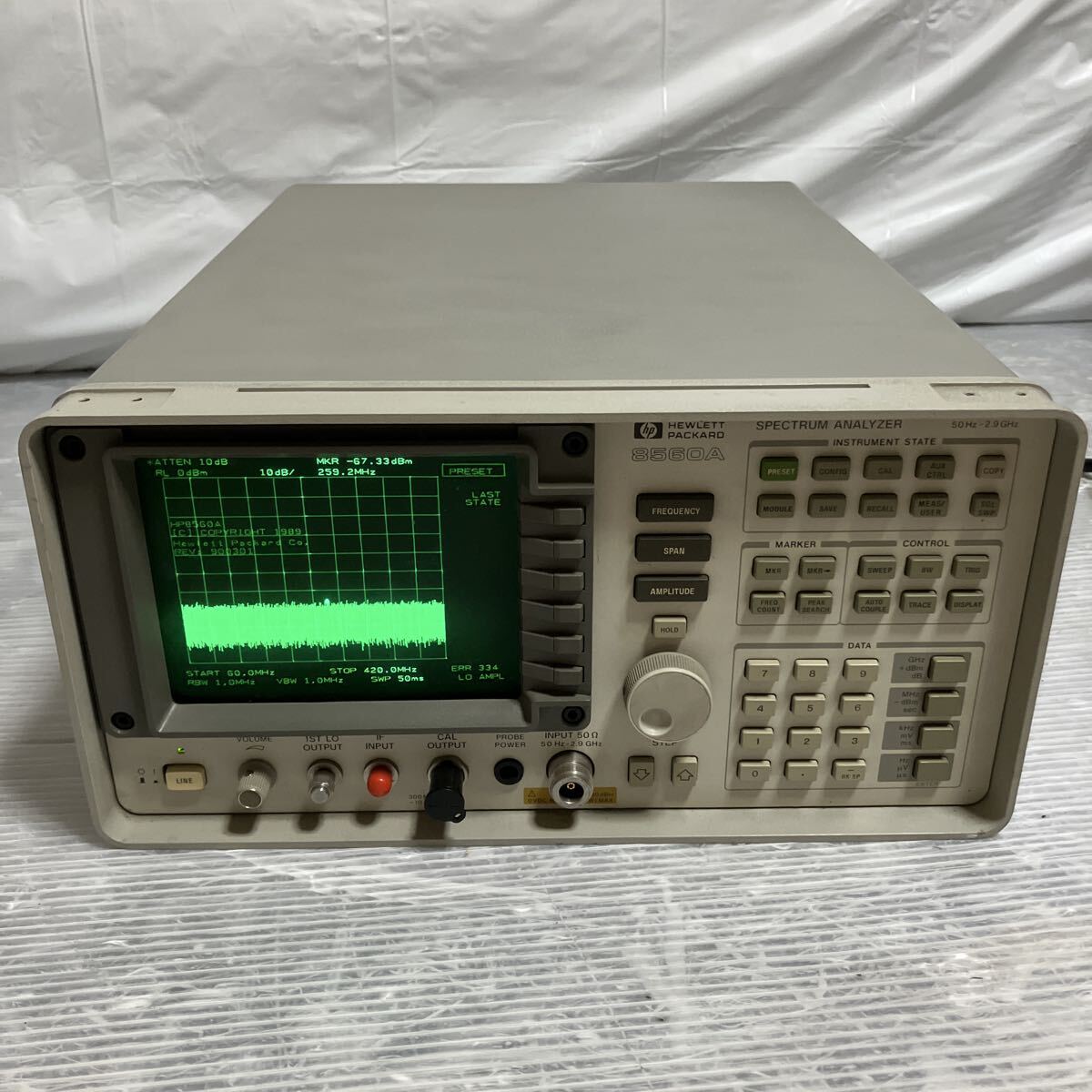 O406 hp 8560A SPECTRUM ANALYZER 50Hz-2.9GHz