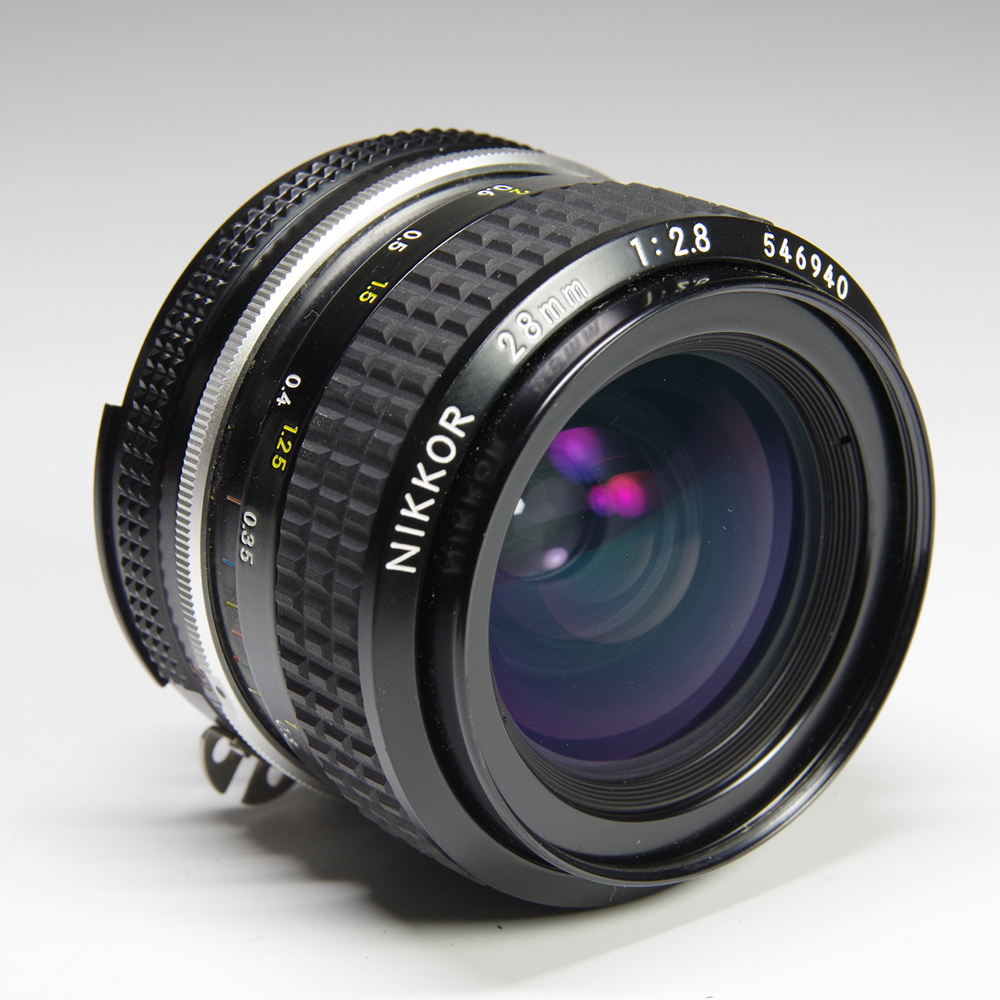 美品　ニコン　レンズ　NIKKOR　1：2.8　28㎜　605