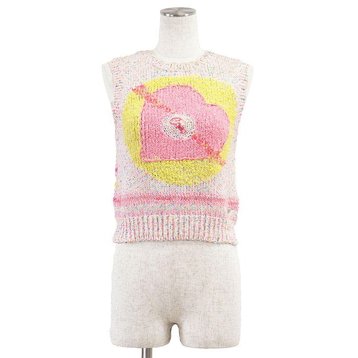 【極美品】CHANEL シャネル ベスト ニット P76454 24SS COCO ロゴ 刺繍 チャーム ハート コットン混 レディース 36 マルチカラー 桃色 伊製