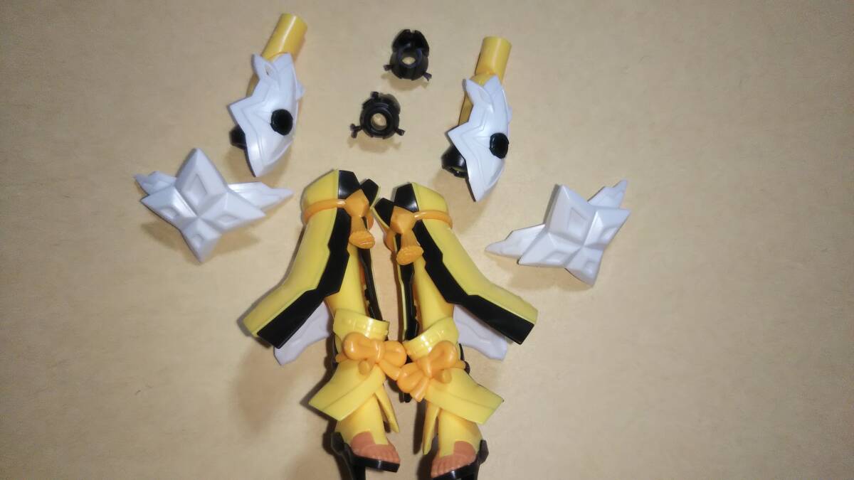 コトブキヤ　メガミデバイス　 皇巫 アメノウズメ　陽光　武装手足パーツ　ジャンク