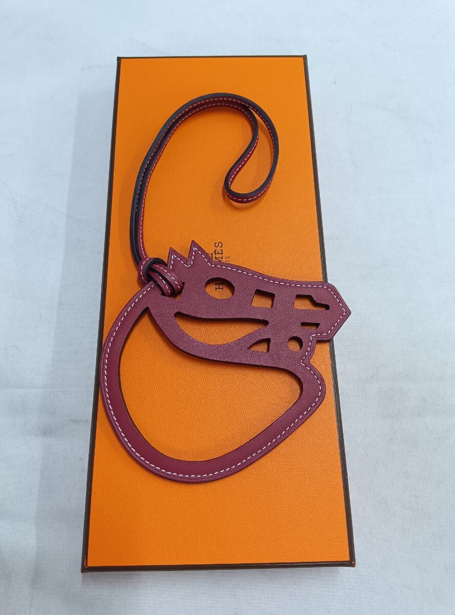 HERMES エルメス パドック シュヴァル バッグチャーム ホース レザー レッド系