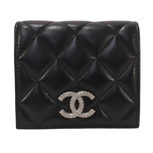 CHANEL シャネル クラシック スモールウォレット 二つ折り財布 マトラッセ ラムスキン ブラック シルバー金具 ココマーク 保存袋 箱付き