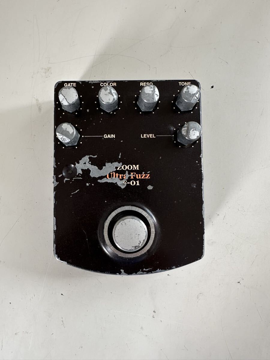 ZOOM ULTRA FUZZ UF-01 エフェクター　通電確認のみ　