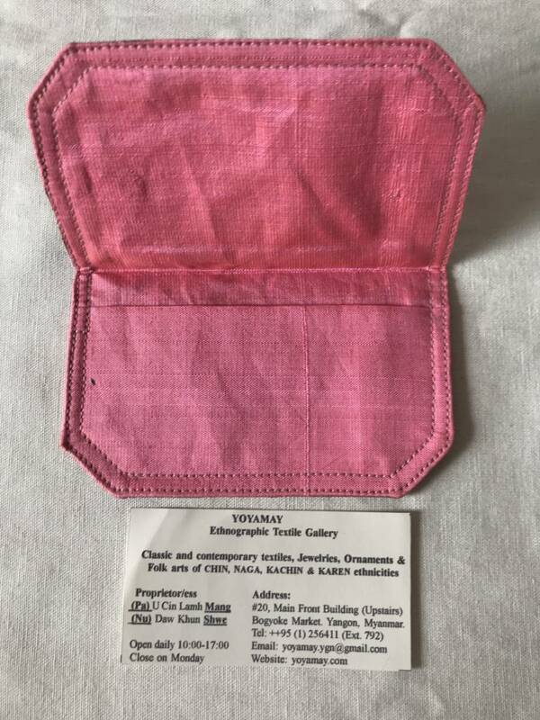 【未使用！新品！美品！】カード入れ　カードケース　名刺入れ　布製　ピンク　シンプル　薄い　カレン族　工芸品　
