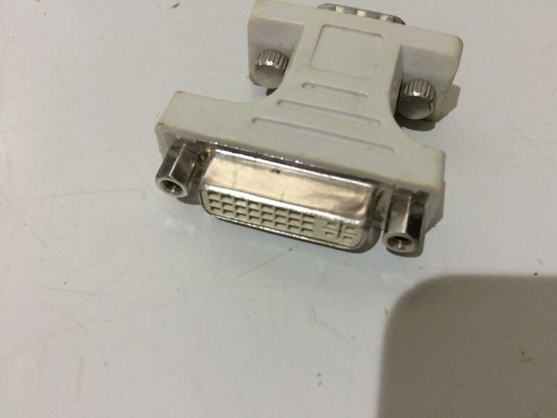 中古品 Mini D-sub15ピン(オス) - DVI-A(メス) ディスプレイコネクタ変換アダプタ 現状品