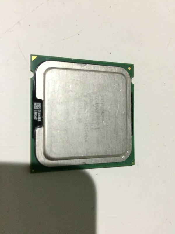 中古品 intel Celeron D 336 2.8GHz L2:256KB FSB:533MHz 現状品