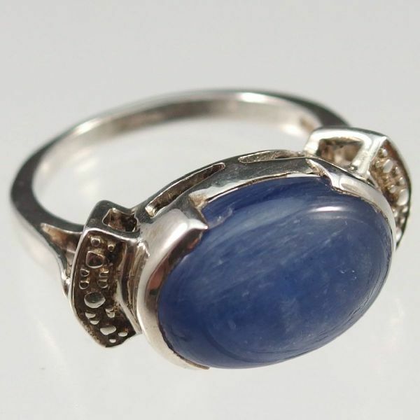 A2552◆【シルバー925】◆ ブルーのラインストーンで飾られたヴィンテージリング * 指輪 ◆サイズ約13号 ◆