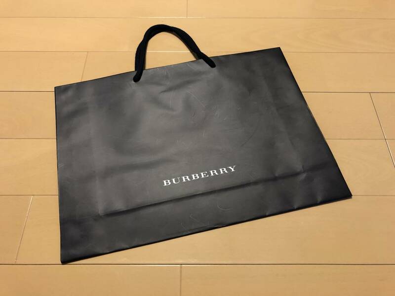 ●○ BURBERRY バーバリー 紙袋 ショップ袋 ショッパー 中サイズ ⑤ ○●