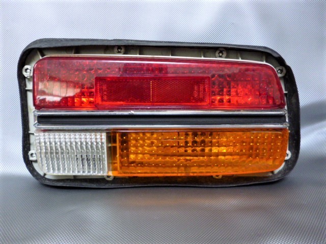 当時物　純正　未使用品 日産 S30　フェアレディZ　240Z　432　ワンテール 右側 NISSAN ニッサン ダットサン