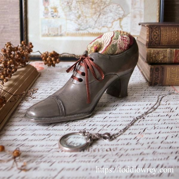 【ヴィクトリアンのレディが愛した編み上げ靴の針刺し】アンティーク イギリス ピンクッション 馬毛◆Antique Victorian Shoe Pin Cushion