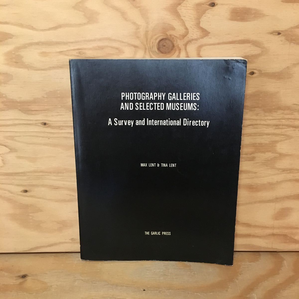 Y2FえD-200918　レア［PHOTOGRAPHY GALLERIES AND SELECTED MUSEUMS A Survey and International Directory MAX LENT］洋書拍卖