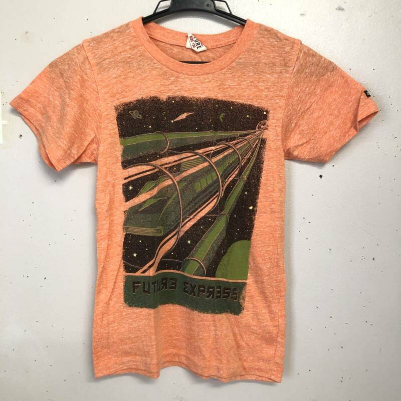 【子供服】 JUNK STORE 半袖Tシャツ 淡いオレンジ 宇宙の絵 130サイズ ジャンクストア キッズ ファッション 中古