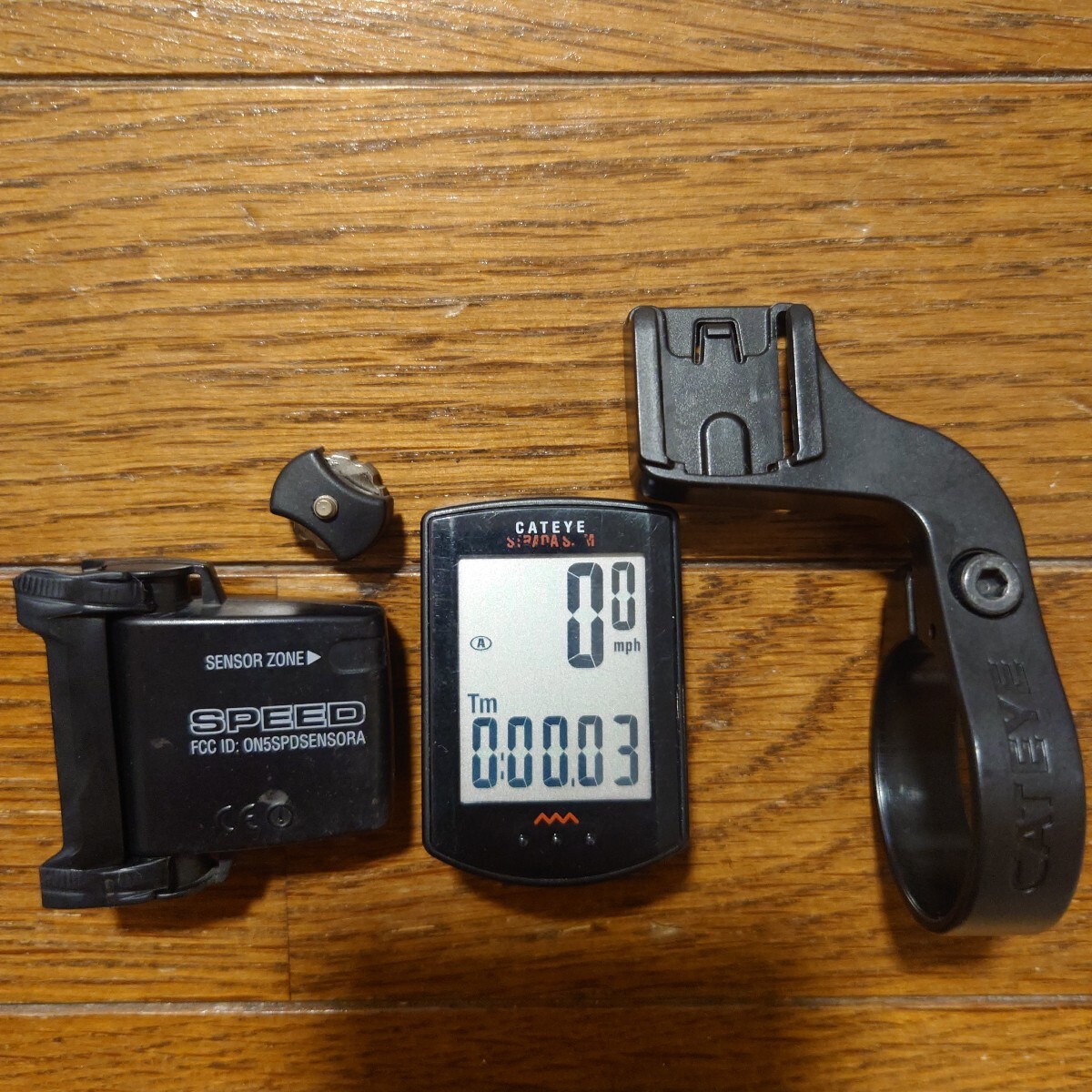 新品電池&OF-100付き CATEYE キャットアイ STRADA SLIM CC-RD310W ワイヤレスサイコン サイクルコンピュータ ストラーダスリム　ブラック