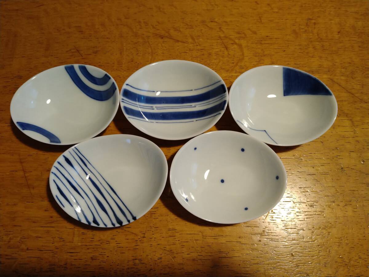 波佐見焼（有田焼）　康創窯　シンプルモダンシリーズ　楕円深豆皿柄違い５枚